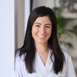 Foto perfil Dra Helena Iznardo