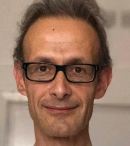 Dr. Luis Marcas Vila