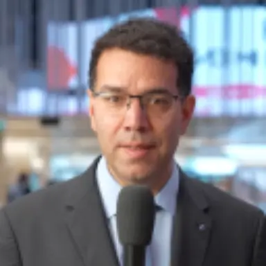 Prof. Cyrus Khandanpour, Onkologe und Experte für Multiples Myelom
