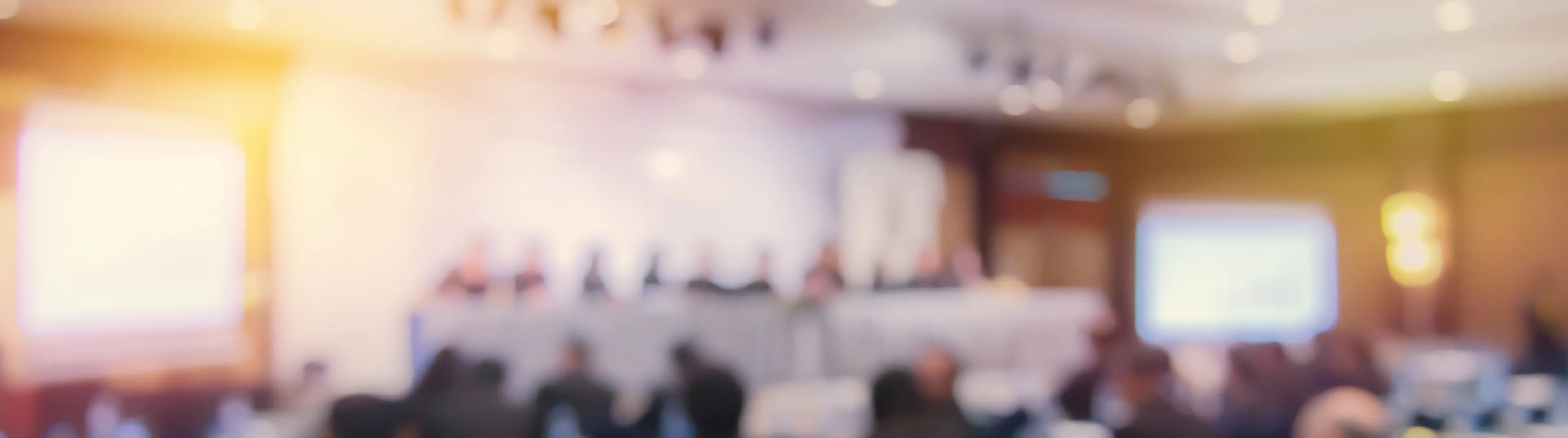 Podiumsdiskussion als Sinnbild für Veranstaltung EHA 2025 mit Infos zum Multiplen Myelom