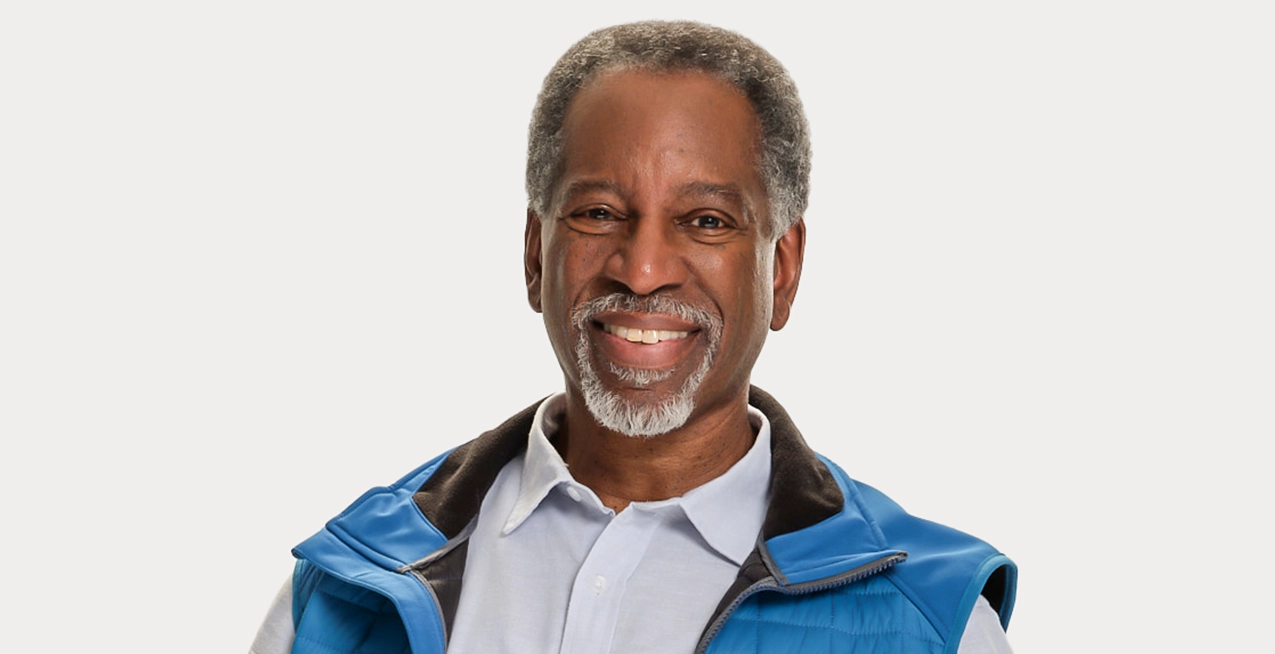 Man with immune thrombocytopenia (ITP) smiles.